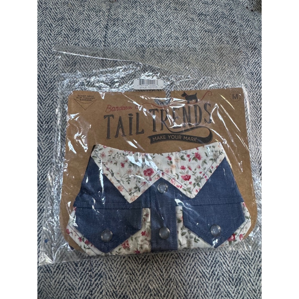 Tail Trends Floral Denim Dog Bandana Scoop Neck Slip Through Medium 107015-M